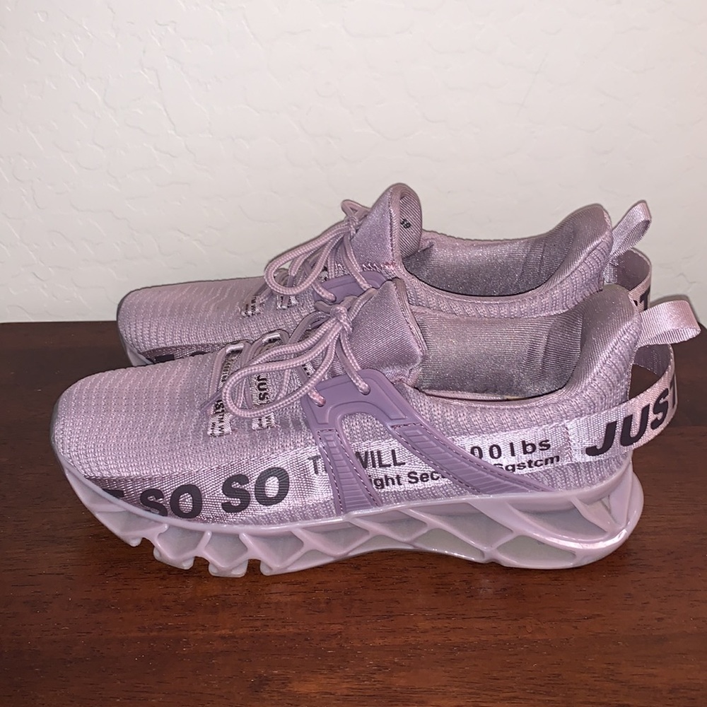 WONESION JUST SO SO SIZE 9.5 ATHLETIC SHOES - Picture 3 of 11